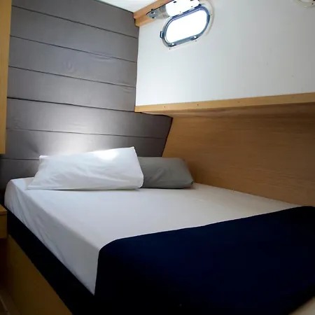 Albatros-q Botel Kaş